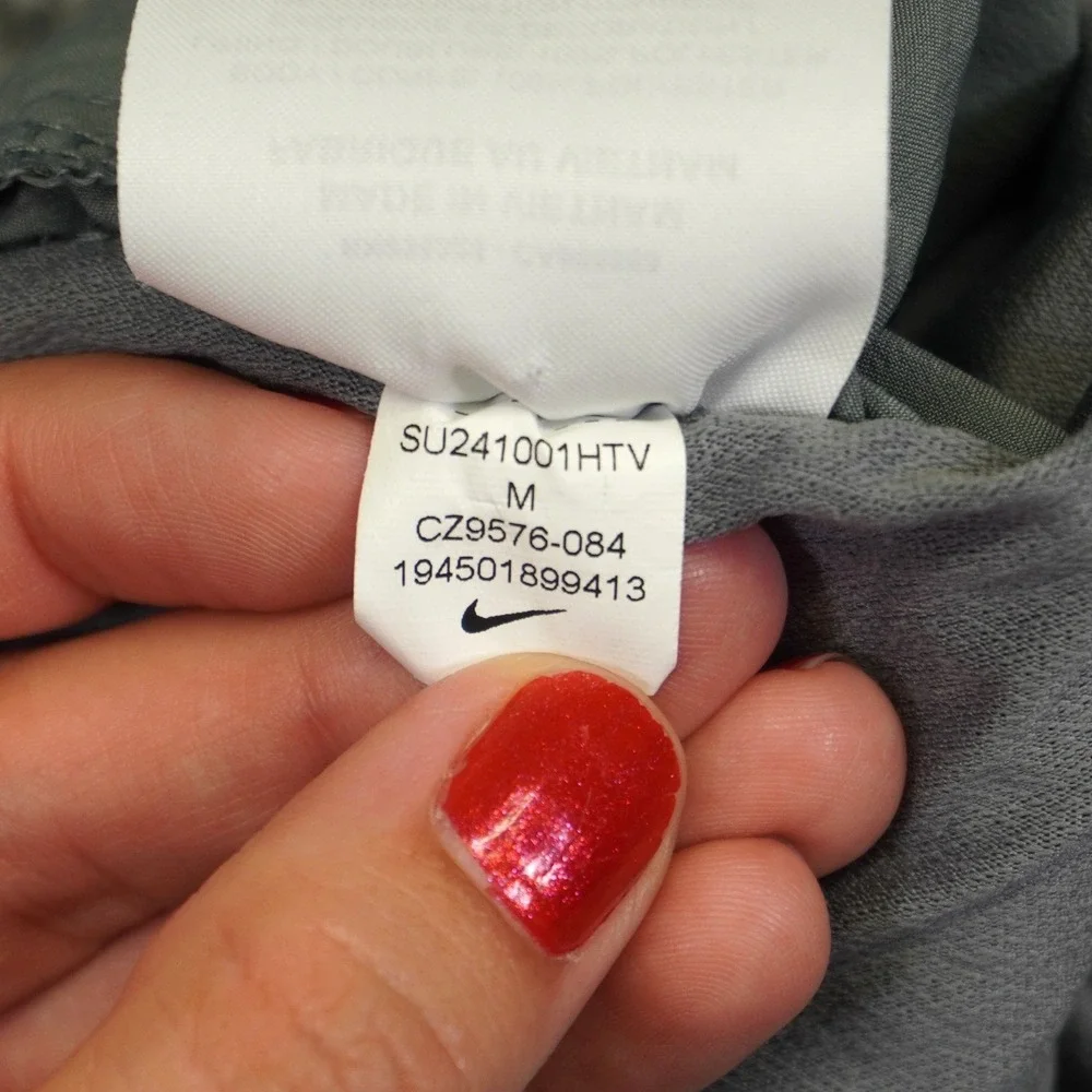 Nike Running Shorts Womens M Gray Dri-FIT Zipper Pocket CZ9576-084 - Picture 10 of 11